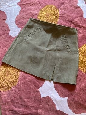 Blank NYC Olive Green Faux Suede Mini Skirt Size 27